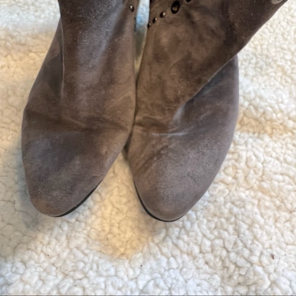 Sam Edelman Rubin Bootie Ankle Boot Grey Suede Silver Grommets - Picture 8 of 8